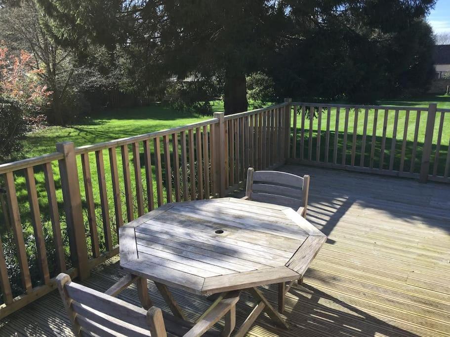 Charming Cottage Surrounded By Idyllic Garden In Peaceful Location In Central Charlbury Exterior foto